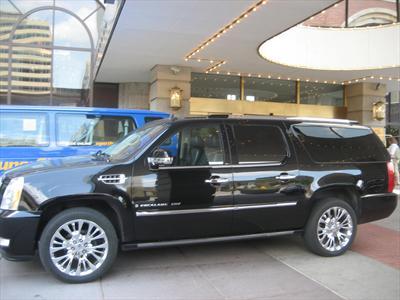 SUV - Cadillac Escalade ESV