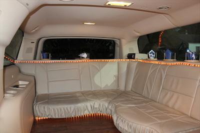 SUV - Cadillac Escalade ESV