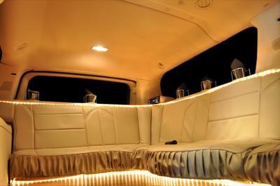 SUV - Cadillac Escalade ESV