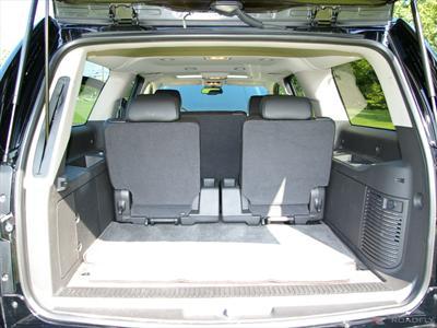 SUV - Chevrolet Suburban