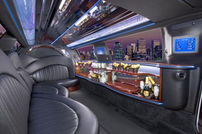 Stretch Limo - Lincoln Town Car