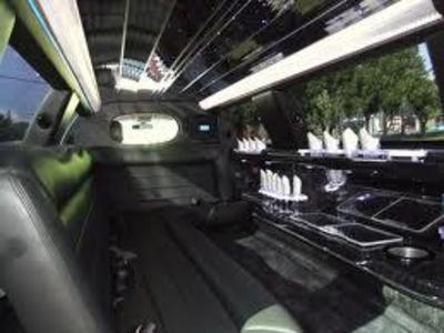 Stretch Limo - Lincoln Town Car