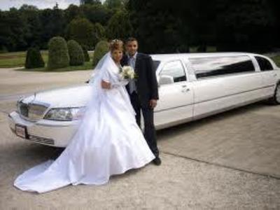 Stretch Limo - Lincoln Town Car