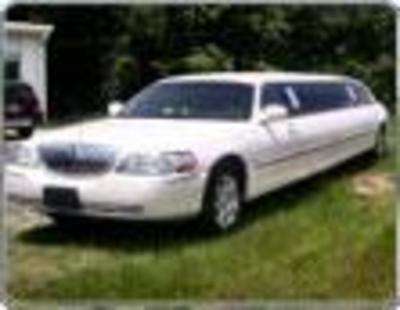 Stretch Limo - Lincoln Town Car
