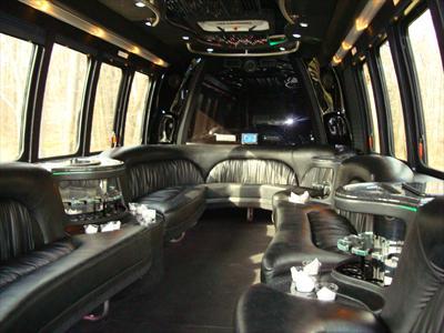 Mini-Bus - Limo / Party Style 