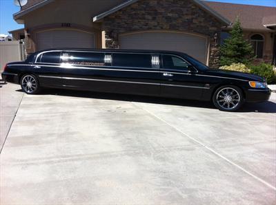 Stretch Limo - Lincoln Town Car