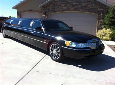 Stretch Limo - Lincoln Town Car