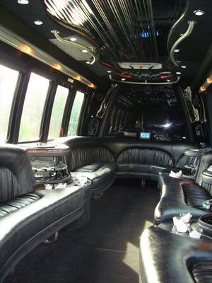 Mini-Bus - Limo / Party Style 