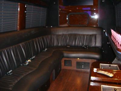 Mini-Bus - Limo / Party Style 