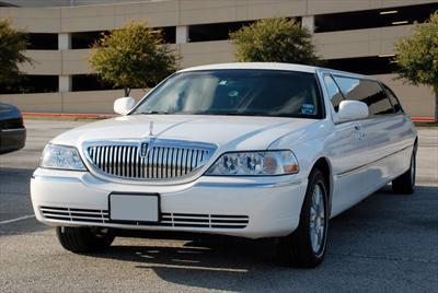 Stretch Limo - Lincoln Town Car