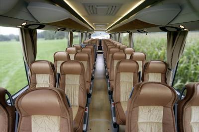 MotorCoach - Deluxe Motor Coach 