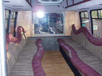 Mini-Bus - Limo / Party Style 