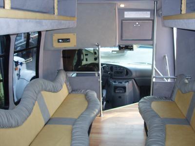 Mini-Bus - Limo / Party Style 