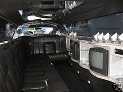 Stretch Limo - Lincoln Town Car