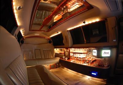 Stretch Limo - Lincoln Town Car