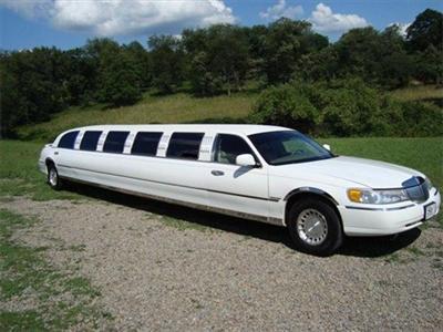 Stretch Limo - Lincoln Town Car