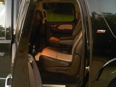 SUV - Chevrolet Suburban