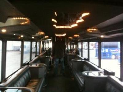 MotorCoach - Deluxe Motor Coach 