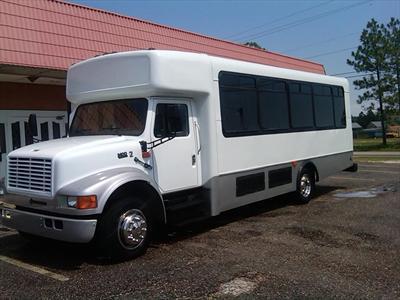 Mini-Bus - Limo / Party Style 