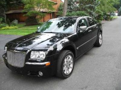 Sedan - Lincoln Town Car