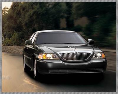 Sedan - Lincoln Town Car