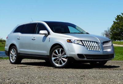Sedan - Lincoln Town Car