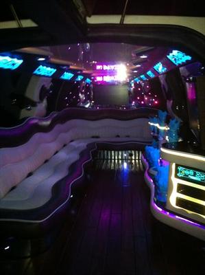 Stretch SUV - Lincoln Navigator