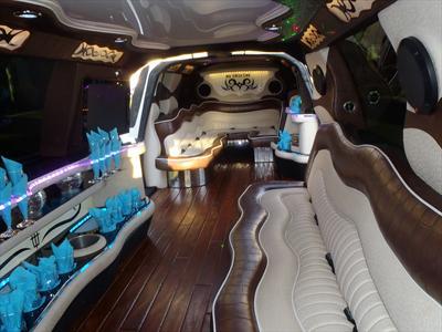 Stretch SUV - Lincoln Navigator