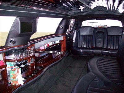 Stretch Limo - Lincoln Town Car