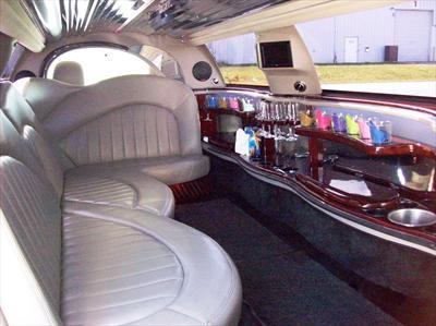 Stretch Limo - Lincoln Town Car