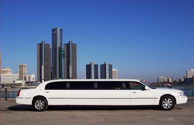 Stretch Limo - Lincoln Town Car