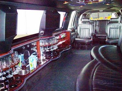 Stretch SUV - Lincoln Navigator