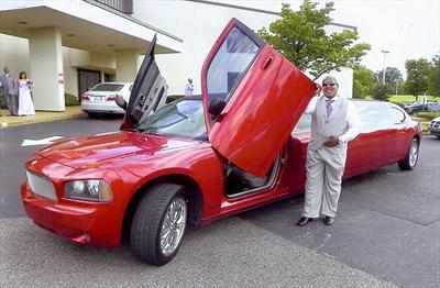 Stretch Limo - Dodge Charger