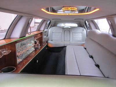 Stretch Limo - Lincoln Town Car