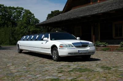 Stretch Limo - Lincoln Town Car