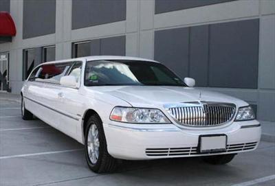 Stretch Limo - Lincoln Town Car