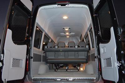 Van - Mercedes Benz Sprinter