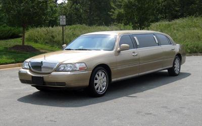 Stretch Limo - Lincoln Town Car