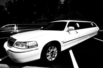 Stretch Limo - Lincoln Town Car