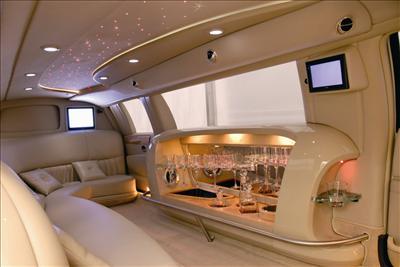 Stretch Limo - Lincoln Town Car