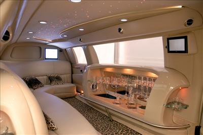 Stretch Limo - Lincoln Town Car