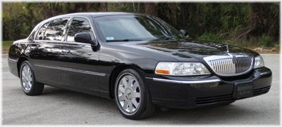 Sedan - Lincoln Town Car L