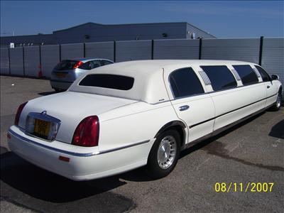Stretch Limo - Lincoln Town Car