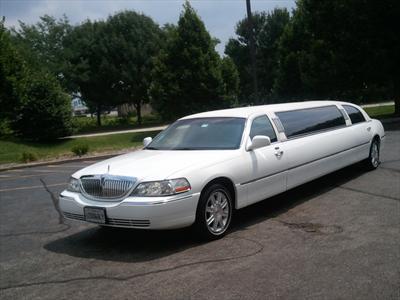 Stretch Limo - Lincoln Town Car