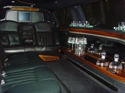 Stretch Limo - Lincoln Town Car