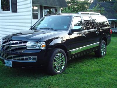 SUV - Lincoln Navigator L