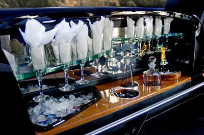 Stretch Limo - Lincoln Town Car