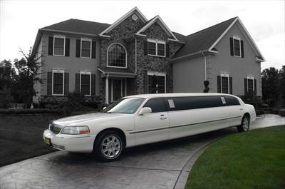Stretch Limo - Lincoln Town Car