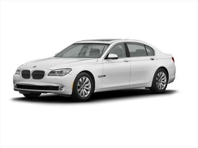 Luxury Sedan - BMW 7-Series