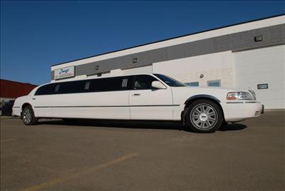 Stretch Limo - Lincoln Town Car